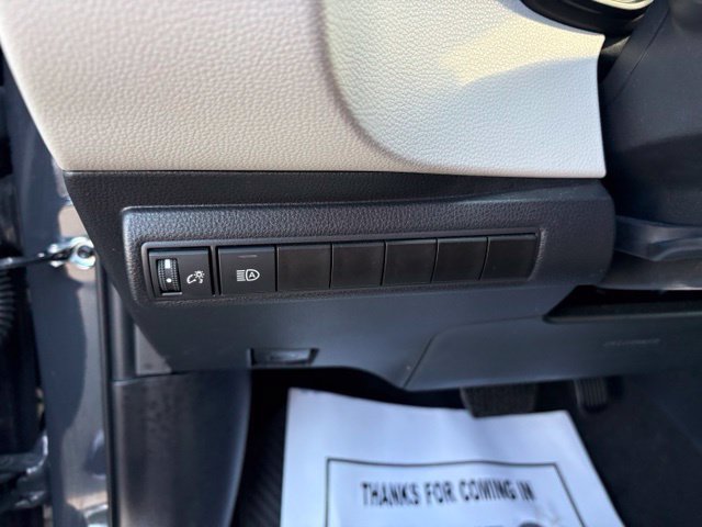 Used 2025 Toyota Corolla LE FWD image 21