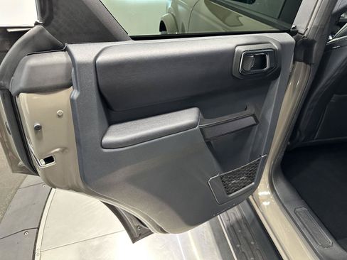 Used 2025 Ford Bronco Outer Banks AWD/4WD image 27