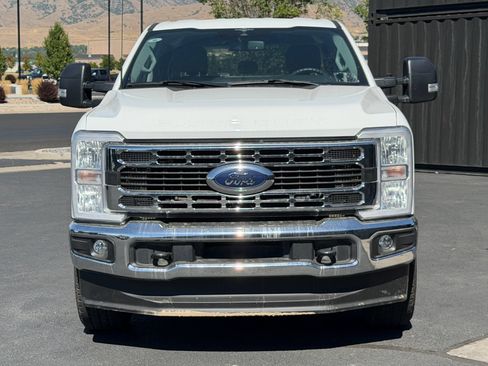 Used 2023 Ford F350 XLT w/ FX4 Off-Road Package AWD/4WD image 2