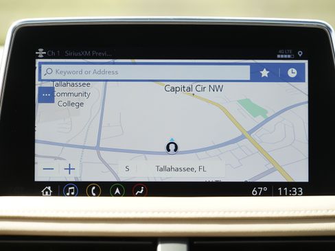 Used 2021 Chevrolet Suburban Premier w/ Premium Package image 31