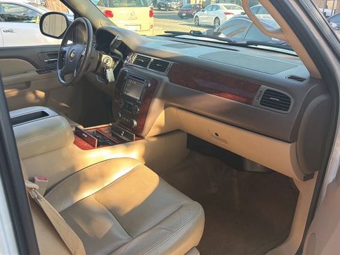 Used 2013 Chevrolet Tahoe LTZ AWD/4WD image 29