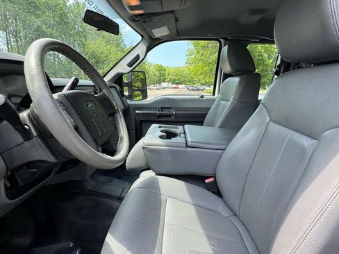 Used 2014 Ford F250 XL w/ Power Equipment Group AWD/4WD image 28