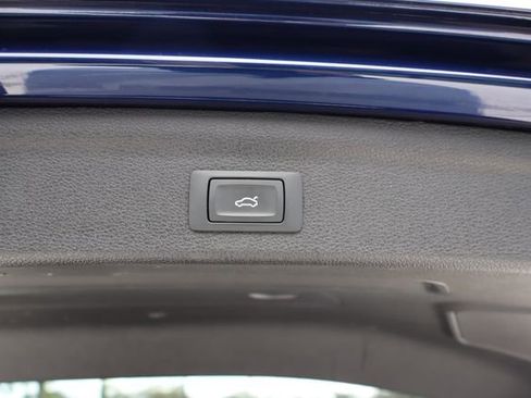 Used 2025 Audi Q3 2.0T Premium image 26