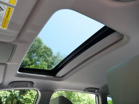 Used 2019 Honda CR-V EX image 12