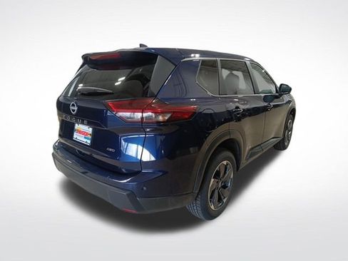 Used 2025 Nissan Rogue SV image 5
