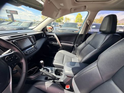 Used 2018 Toyota RAV4 Limited AWD/4WD image 13