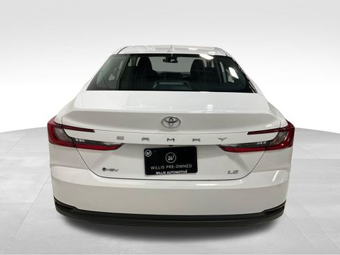 Used 2026 Toyota Camry LE FWD image 5