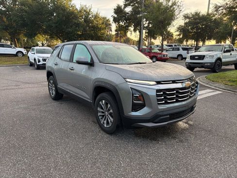 Used 2026 Chevrolet Equinox LT FWD image 7