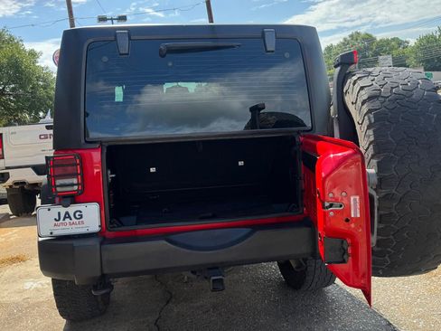 Used 2015 Jeep Wrangler Sport w/ Quick Order Package 24S AWD/4WD image 10