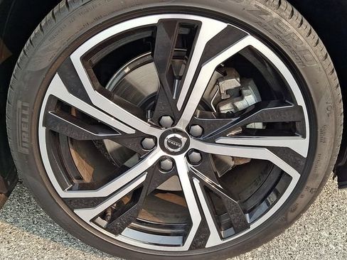 Certified 2024 Volvo S60 B5 Plus w/ Climate Package AWD/4WD image 8