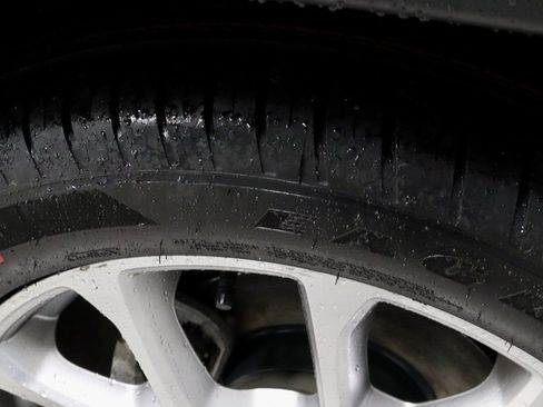 Used 2023 Jeep Compass Latitude image 19