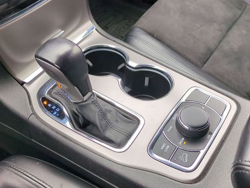 Used 2022 Jeep Grand Cherokee Altitude image 38