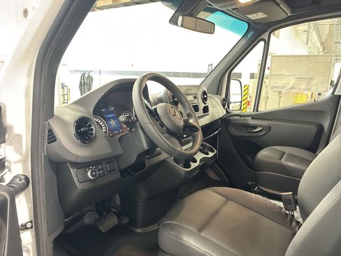 New 2025 Mercedes-Benz Sprinter 2500 image 11