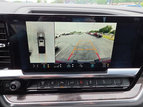 Used 2025 Chevrolet Silverado 2500 LTZ w/ LTZ Convenience Package AWD/4WD image 46