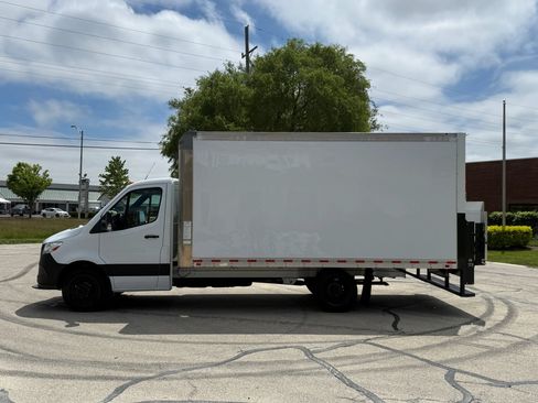 Used 2019 Mercedes-Benz Sprinter 170 w/ Chrome Grille Package image 6