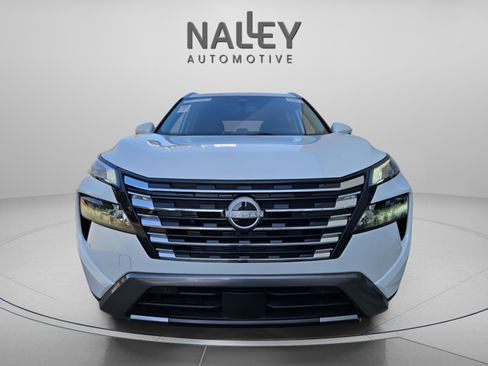 Used 2024 Nissan Rogue SL w/ SL Premium Package image 8