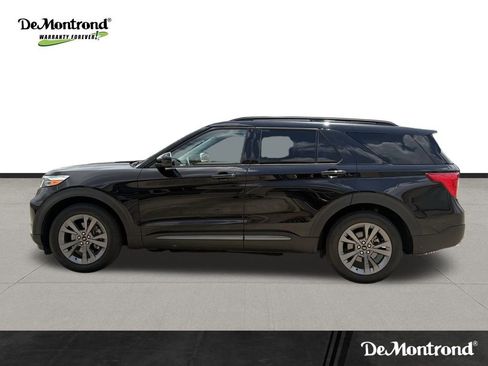Used 2023 Ford Explorer XLT w/ Equipment Group 202A RWD image 8