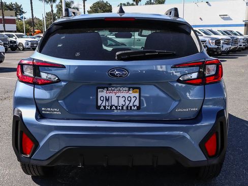 Used 2024 Subaru Crosstrek 2.0i Premium image 7