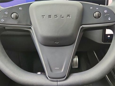 Used 2025 Tesla Model S image 41