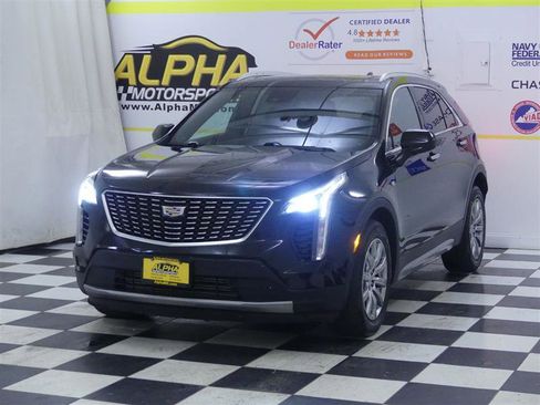 Used 2019 Cadillac XT4 Premium Luxury image 2