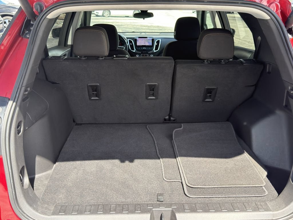 Used 2023 Chevrolet Equinox LT FWD image 11