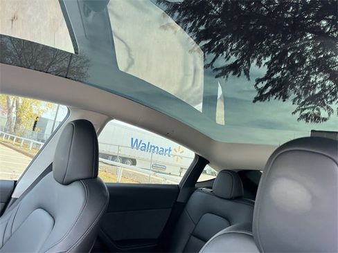 Used 2023 Tesla Model Y Long Range image 25