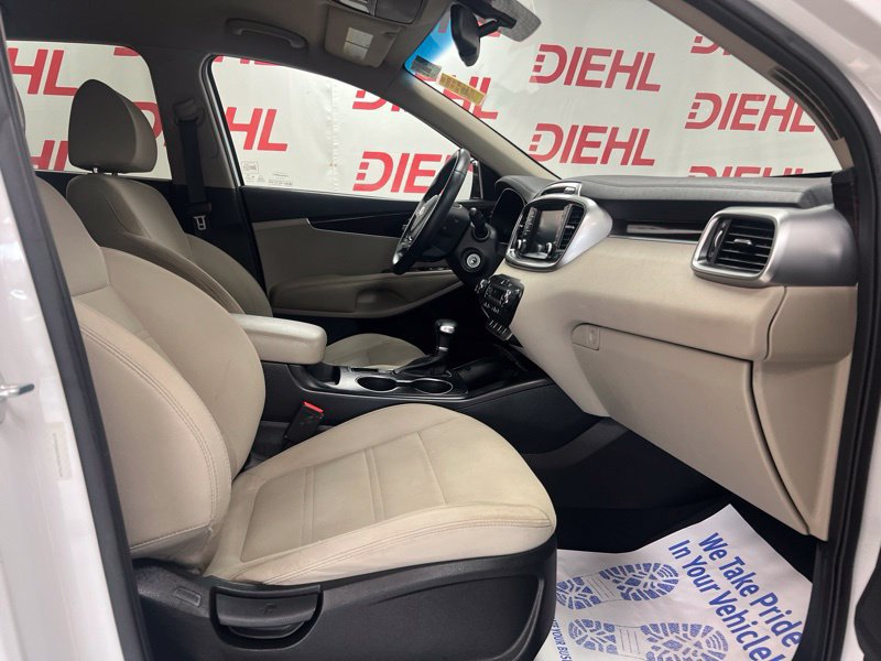 Used 2019 Kia Sorento AWD w/ LX Convenience Package image 12