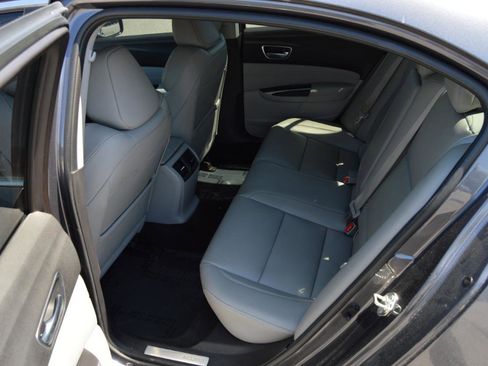 Used 2018 Acura TLX FWD image 14
