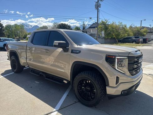 Used 2022 GMC Sierra 1500 Elevation w/ LPO, Elevation Black Package AWD/4WD image 3