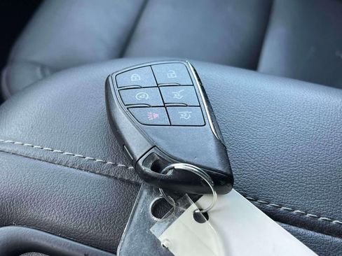 Used 2021 Chevrolet Tahoe Z71 image 41