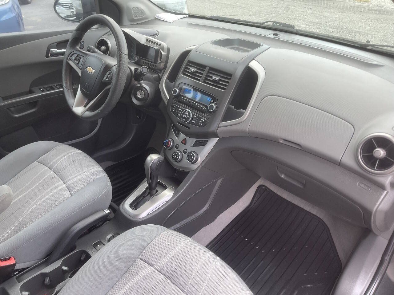 Used 2015 Chevrolet Sonic LT w/ Wheels and Fog Lamp Package FWD image 23