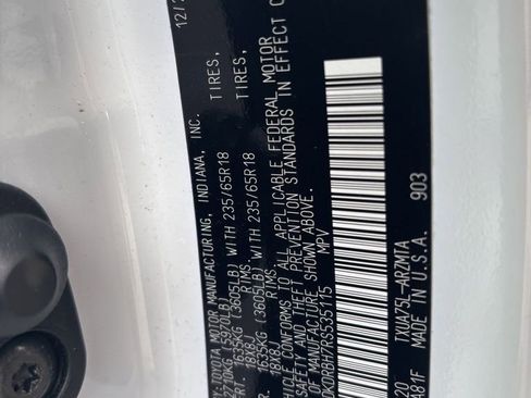 Used 2024 Toyota Highlander XLE image 33