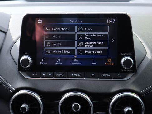 Used 2025 Nissan Sentra SV w/ Trunk Package image 14