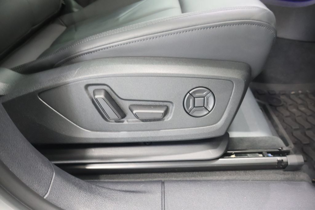 Certified 2023 Audi Q3 2.0T Premium Plus w/ Premium Plus Package AWD/4WD image 22