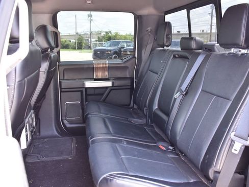 Used 2018 Ford F150 Lariat w/ Equipment Group 502A Luxury AWD/4WD image 9