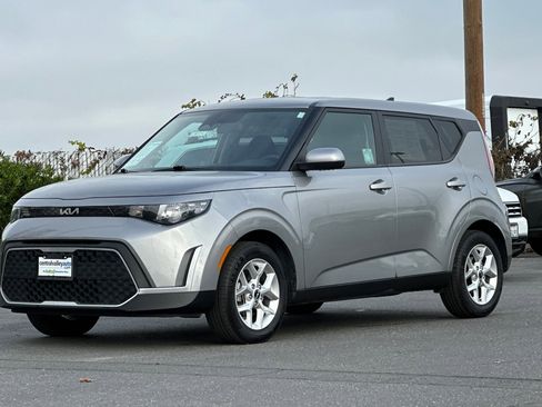 Used 2023 Kia Soul LX w/ Option Group 015 image 8