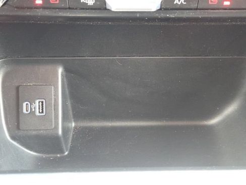 Used 2023 Ford F150 XLT AWD/4WD image 33