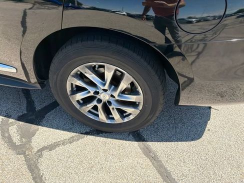 Used 2013 INFINITI JX35 AWD w/ Premium Pkg image 9