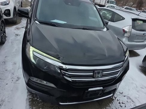 Used 2017 Honda Pilot Touring image 37