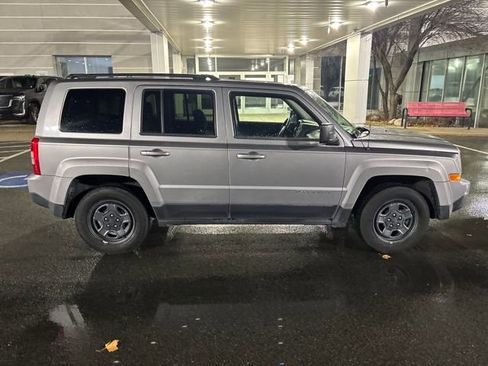 Used 2016 Jeep Patriot Sport w/ Power Value Group image 8