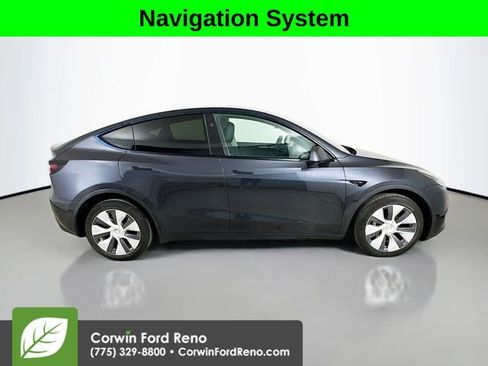 Used 2024 Tesla Model Y Long Range image 8