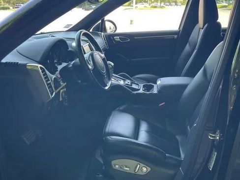 Used 2014 Porsche Cayenne S AWD/4WD image 19