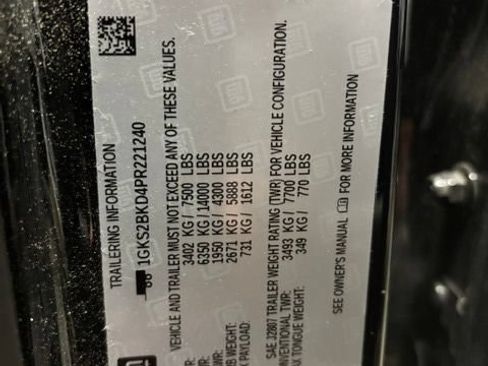 Certified 2023 GMC Yukon SLT w/ SLT Luxury Package AWD/4WD image 6