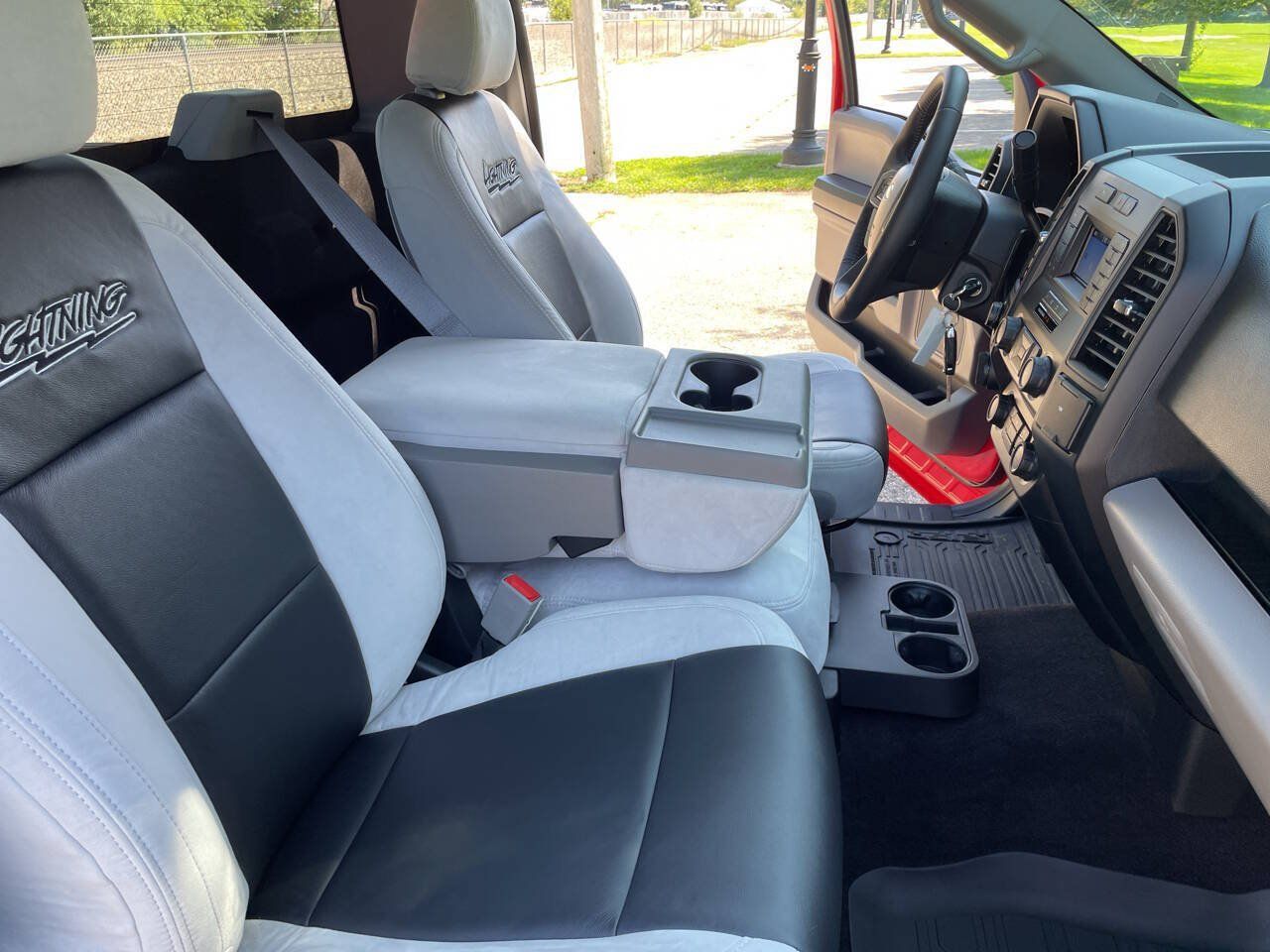 Used 2019 Ford F150 XL w/ Equipment Group 101A Mid RWD image 5