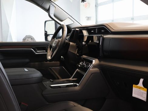 New 2026 GMC Sierra 3500 Denali w/ Denali Reserve Package image 45