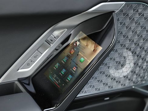 New 2026 BMW i7 xDrive60 AWD/4WD image 23