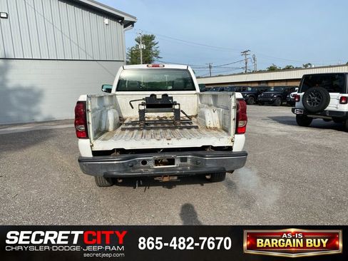 Used 2006 Chevrolet Silverado 2500 W/T RWD image 6