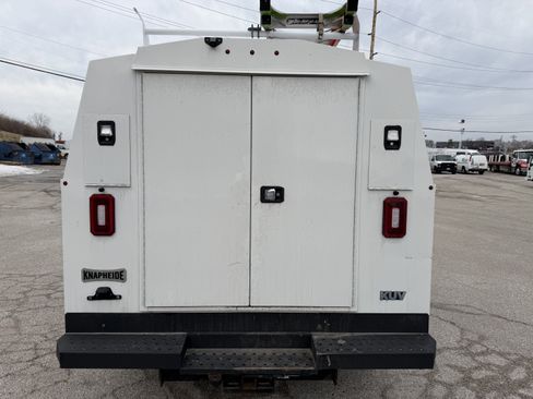 Used 2021 GMC Savana 3500 w/ Power Convenience Package image 6