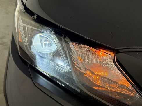 Used 2021 Toyota Camry SE image 35