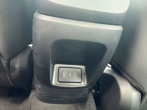 New 2026 Hyundai Elantra Limited FWD image 36